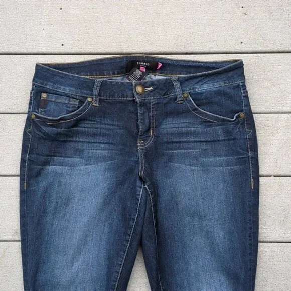 Torrid Denim Darkwash Straight Fit Jeans with Rhinestone Back Pockets - Picture 3 of 12